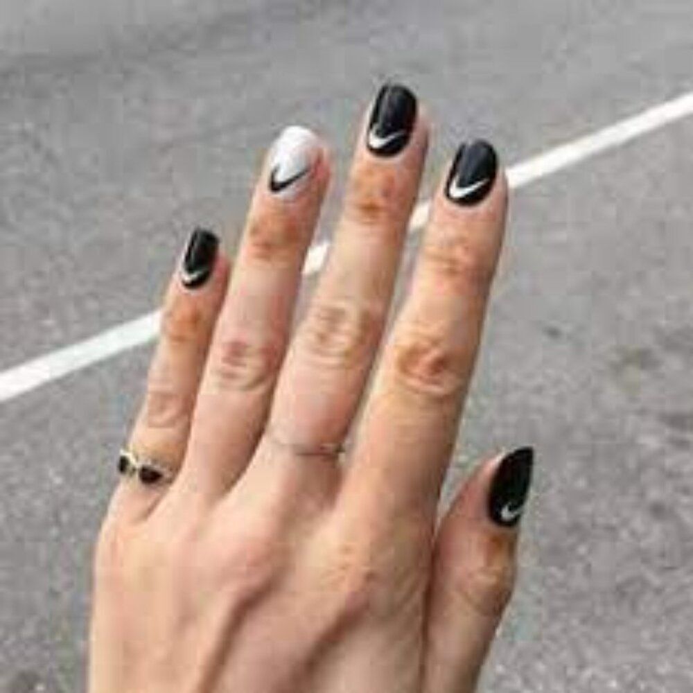 4 Pack Nike Nail Art: WHITE